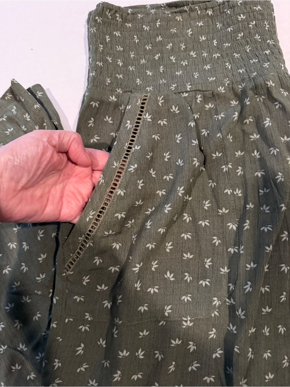 Three Dots Olive Green Wide-Leg Pants with Smocked Waist - Picture 6 of 10